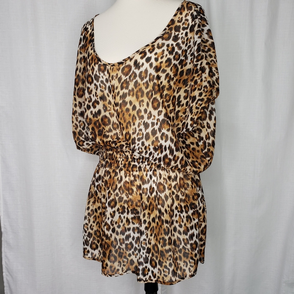 Smart & Sexy leopard swimsuit cover-up